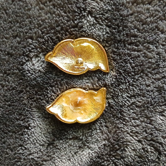 Monet  Gold and Black Leaf Earrings - Picture 3 of 3